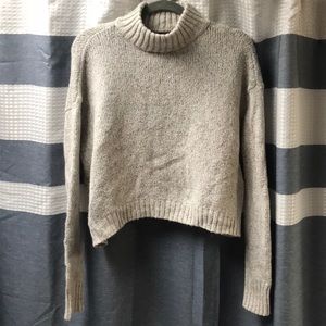 American eagle crop sweater. LG. GUC.